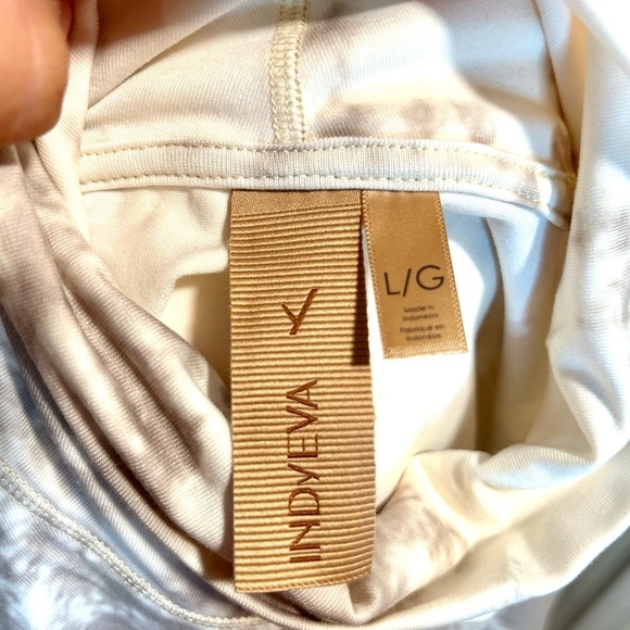 INDYEVA MATARA KNIT TURTLENECK | NWT | WHITE & GRAY TYE DYE PRINT - Picture 8 of 9